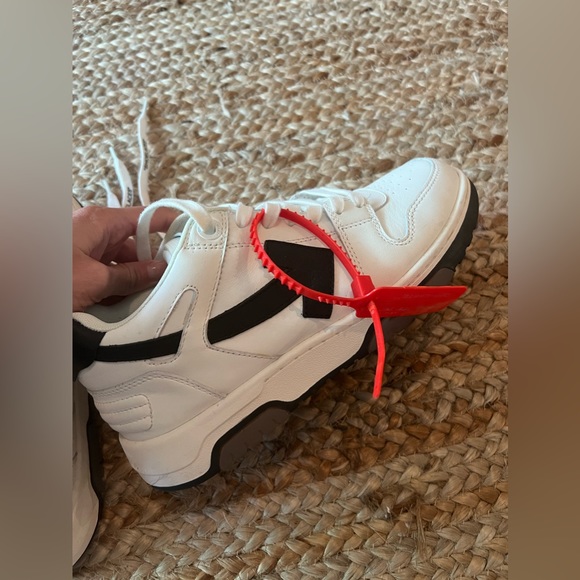 Off-white size 41 sneaker - Picture 3 of 14